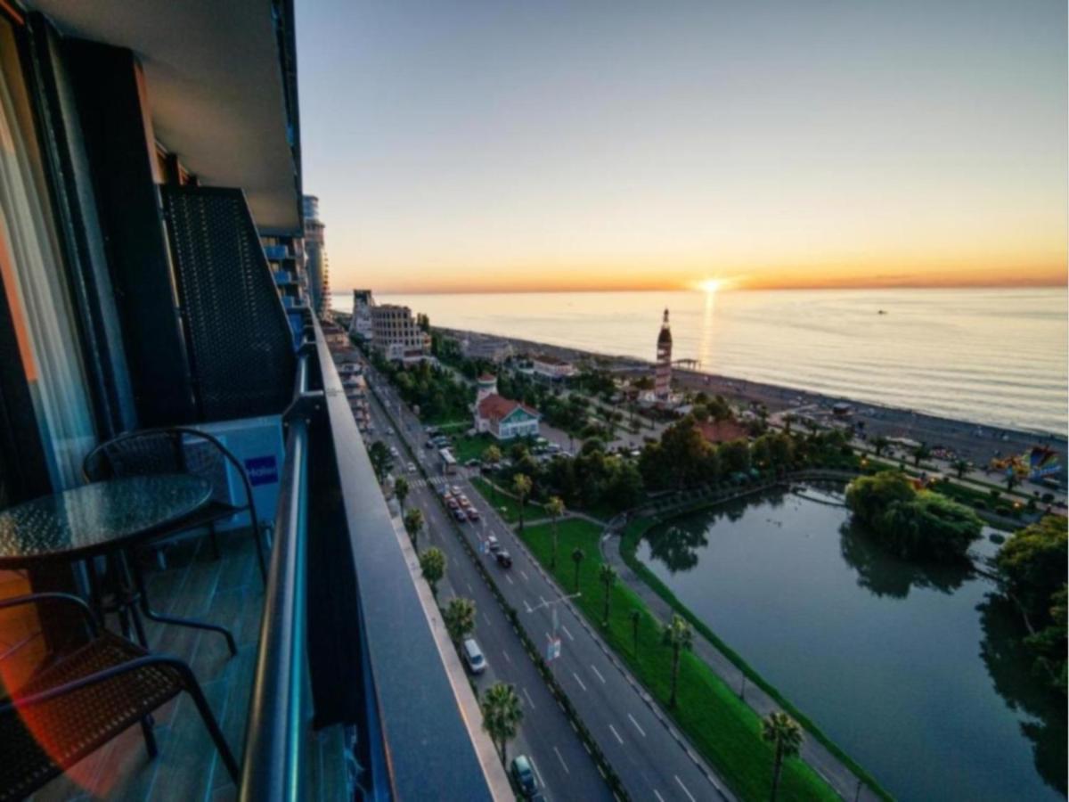 Black Sea Apartment In Orbi City Batumi Luaran gambar