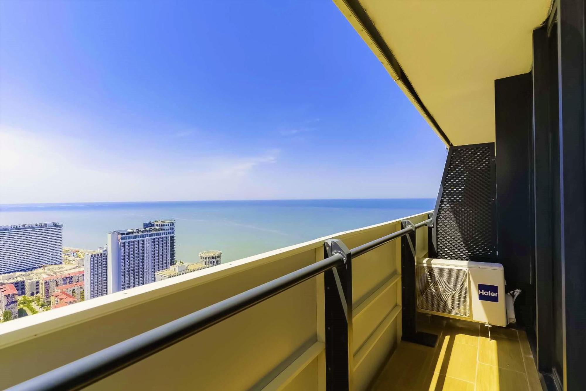 Black Sea Apartment In Orbi City Batumi Luaran gambar